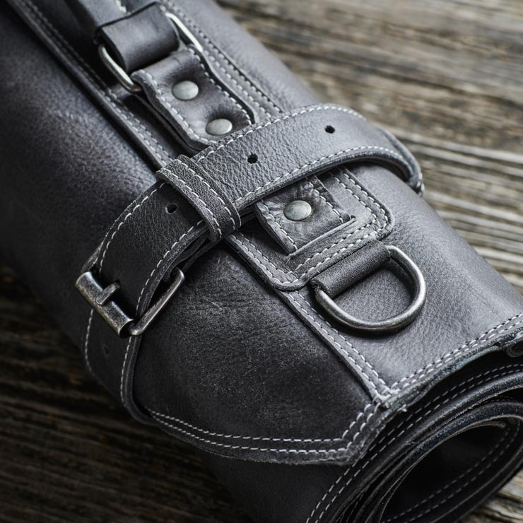 Detailaufnahme Messertasche schwarz