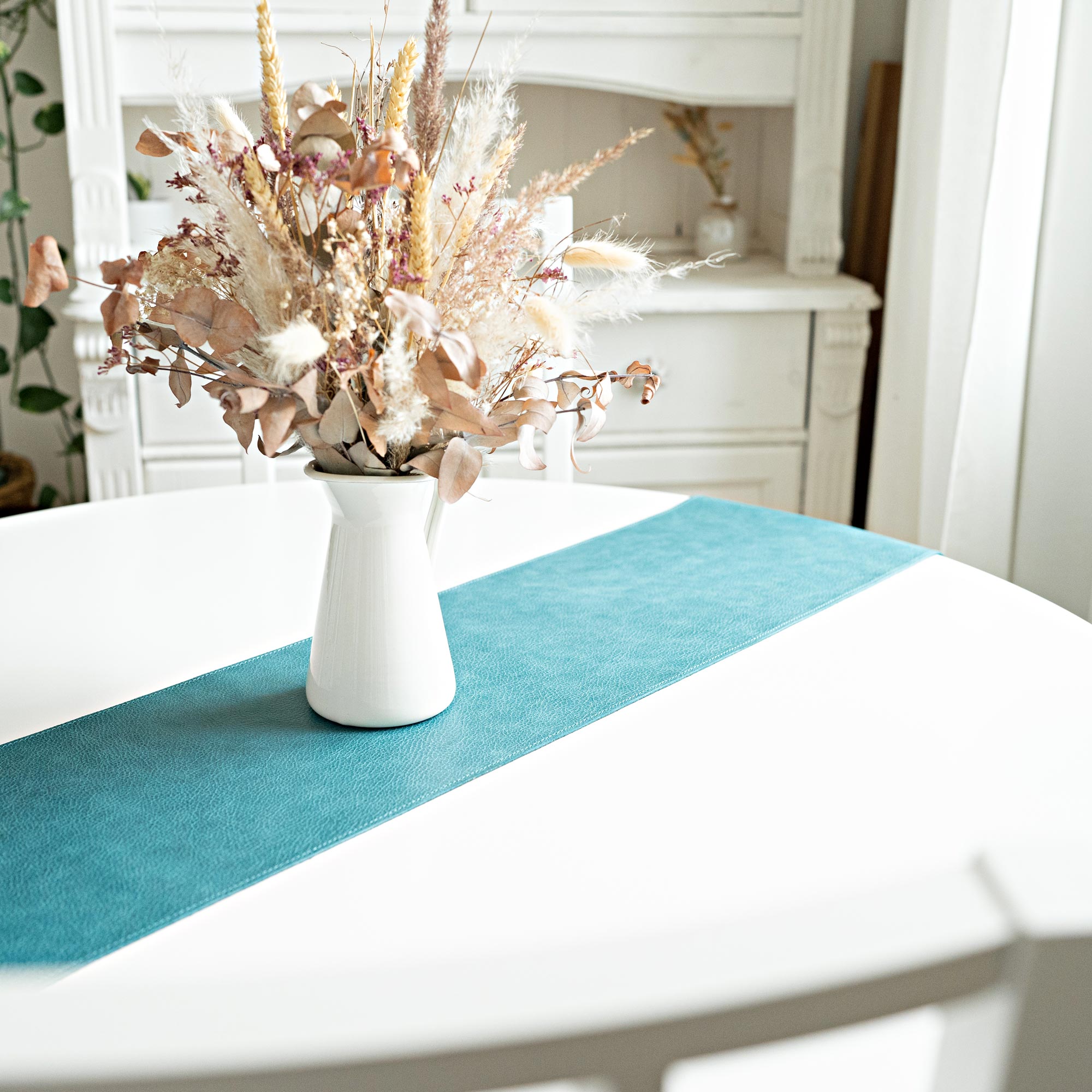 Tischläufer aus Echtleder blau
